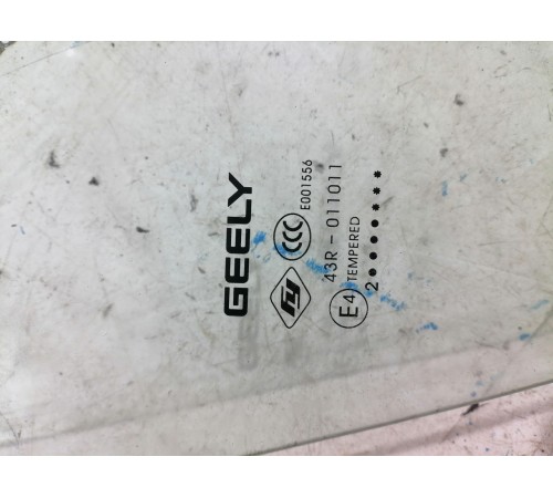 Стекло двери переднее правое