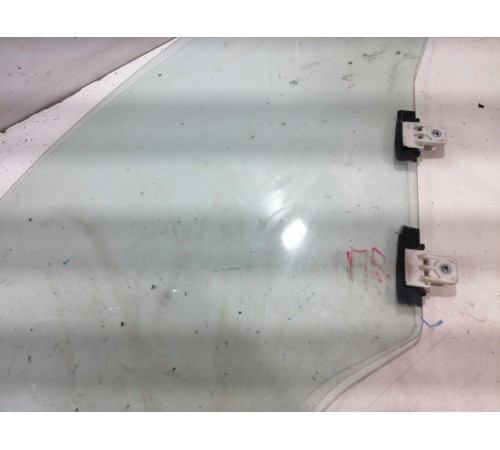 Стекло двери переднее правое