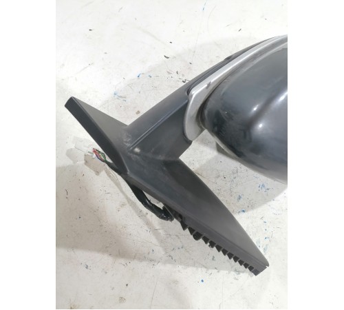 Зеркало правое 