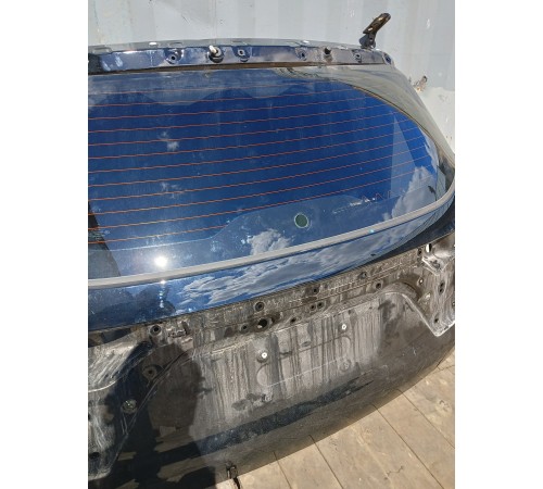 Дверь багажника со стеклом