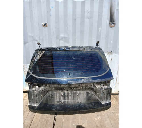 Дверь багажника со стеклом