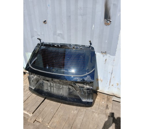 Дверь багажника со стеклом