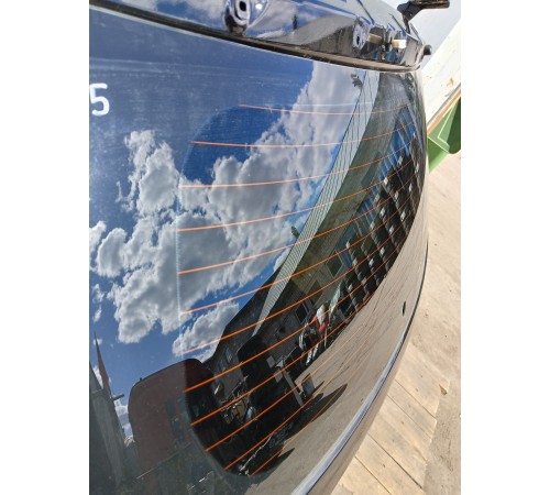 Дверь багажника со стеклом