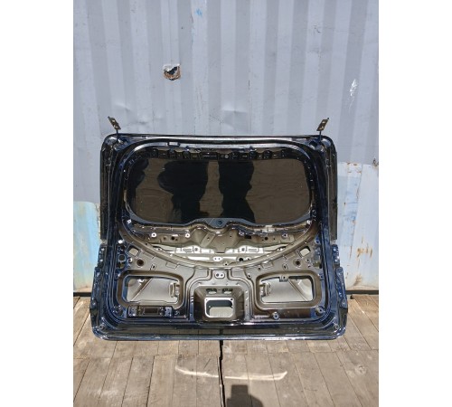 Дверь багажника со стеклом