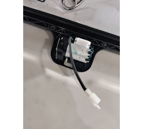 Люк крыши в сборе