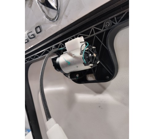 Люк крыши в сборе