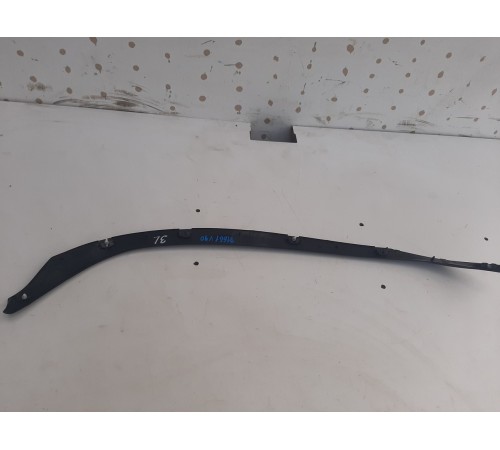 Уплотнитель двери (задний, левый)