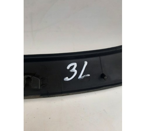 Уплотнитель двери (задний, левый)