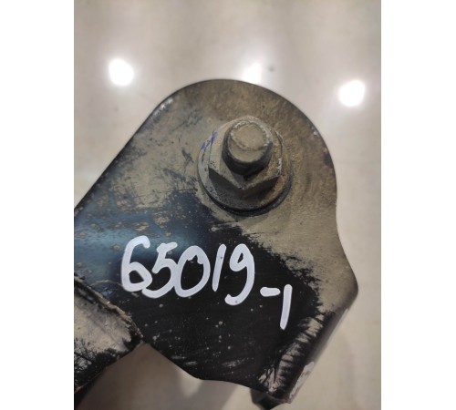 Кронштейн заднего редуктора