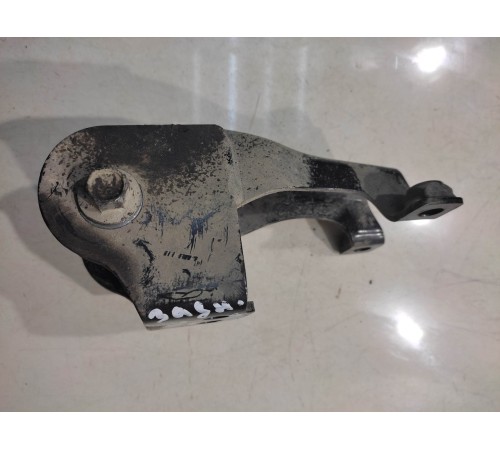 Кронштейн заднего редуктора