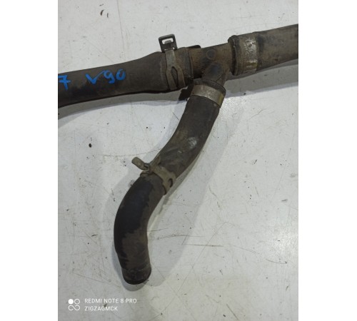 Патрубок системы охлаждения