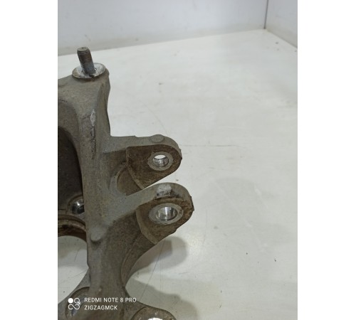 Кулак поворотный(задний правый)