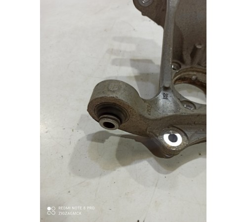 Кулак поворотный(задний правый)