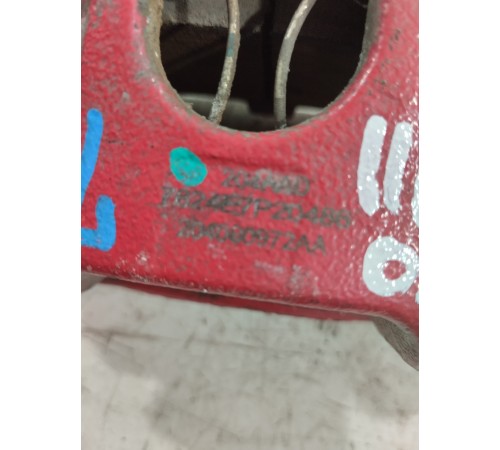 Суппорт передний левый