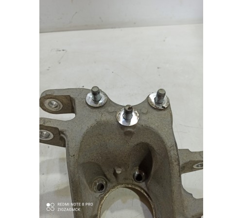 Кулак поворотный(задний правый)