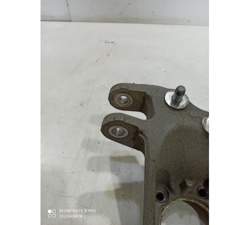 Кулак поворотный(задний правый)