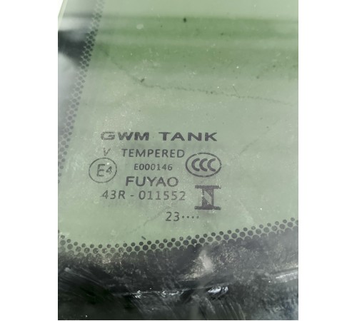 Форточка двери задняя левая