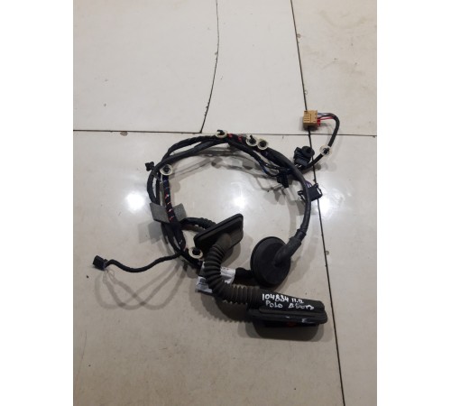 Электропроводка двери (передняя правая)