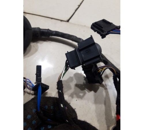 Электропроводка двери (передняя правая)