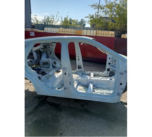 Порог со стойкой правый