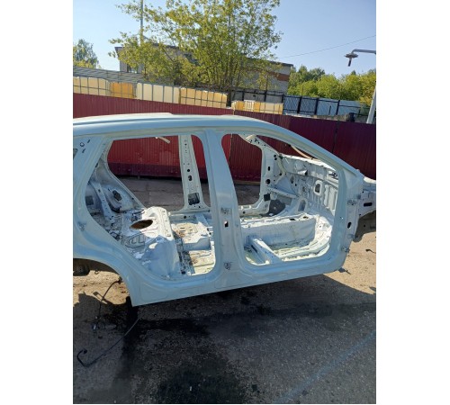 Порог со стойкой правый