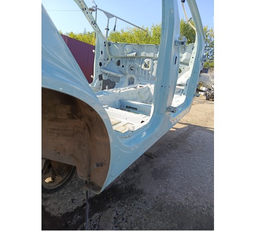 Порог со стойкой правый