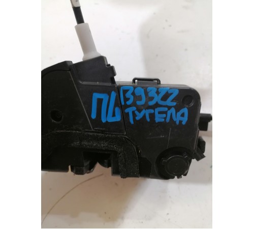 Замок двери передний левый