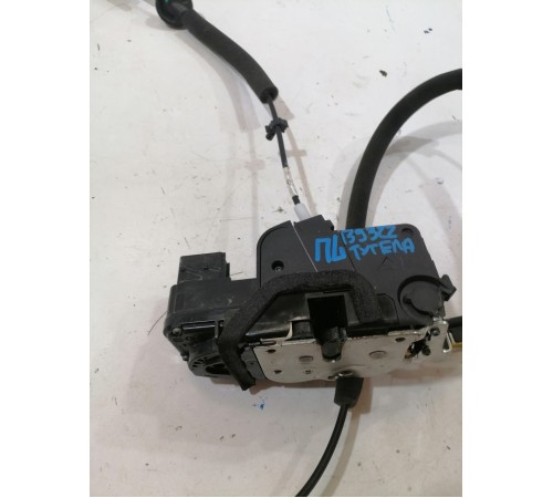 Замок двери передний левый