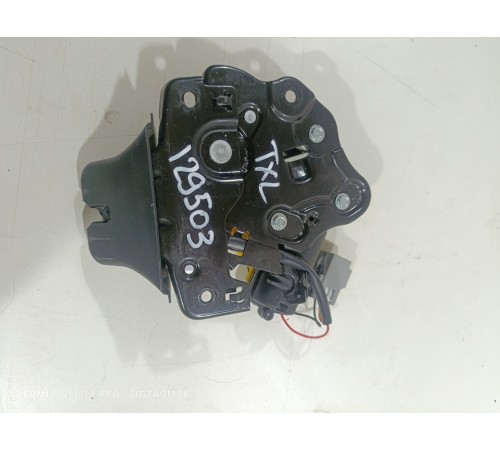 Замок двери крышки багажника