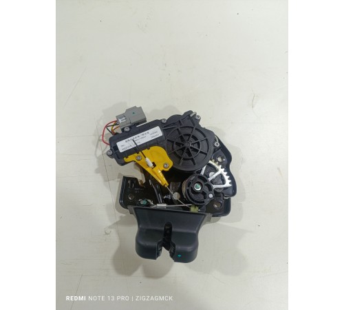 Замок двери крышки багажника