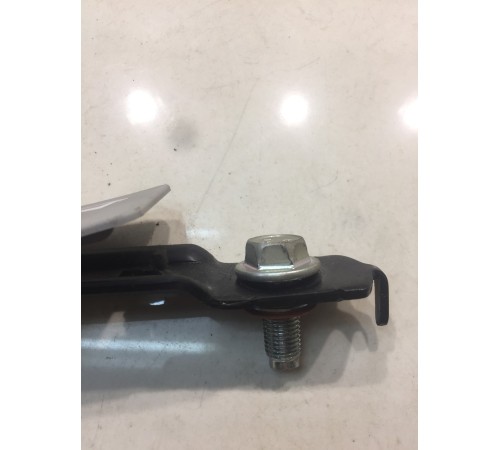 Кронштейн ремня безопасности(левый)