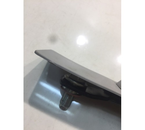 Кронштейн ремня безопасности(левый)