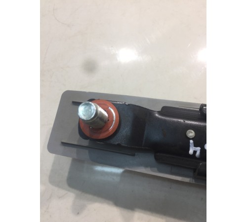 Кронштейн ремня безопасности(левый)