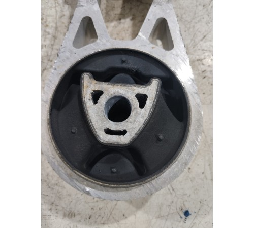 Опора двигателя задняя