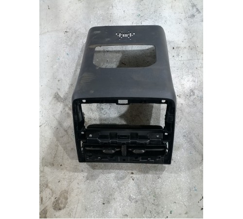 Накладка центральной консоли задняя