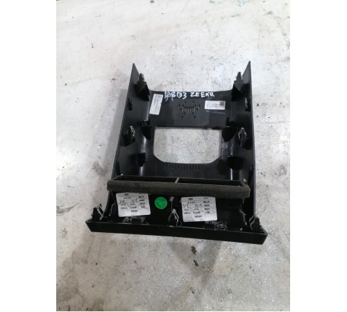 Накладка центральной консоли задняя