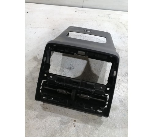 Накладка центральной консоли задняя