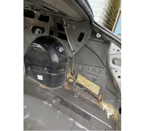 Крыло заднее правое