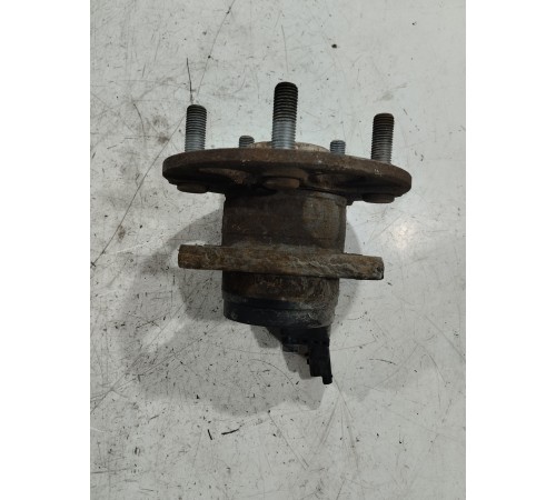 Ступица задняя левая