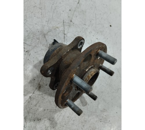 Ступица задняя левая