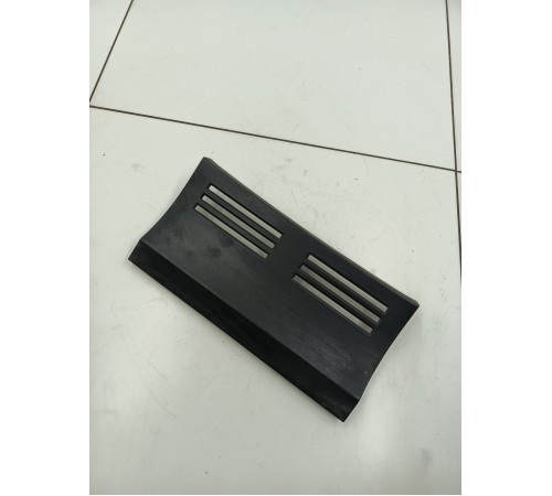 Накладка двигателя передняя центральная