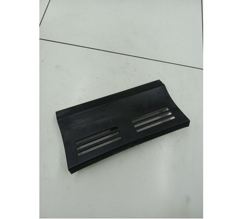 Накладка двигателя передняя центральная