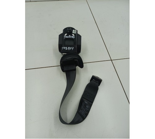 Ремень безопасности третьего ряда левый