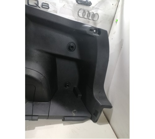 Обшивка багажника (правая)