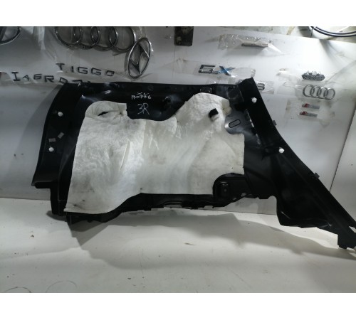 Обшивка багажника (правая)