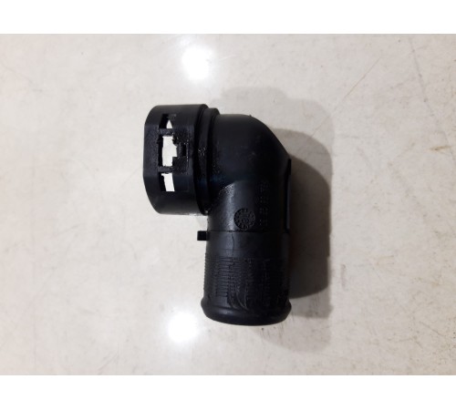 Фланец радиатора охлаждения двигателя нижний