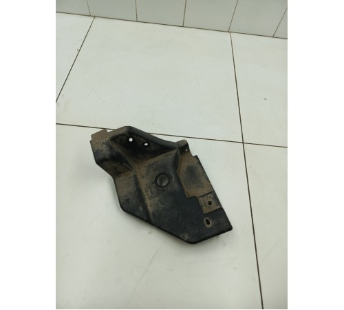 Кронштейн передний правый