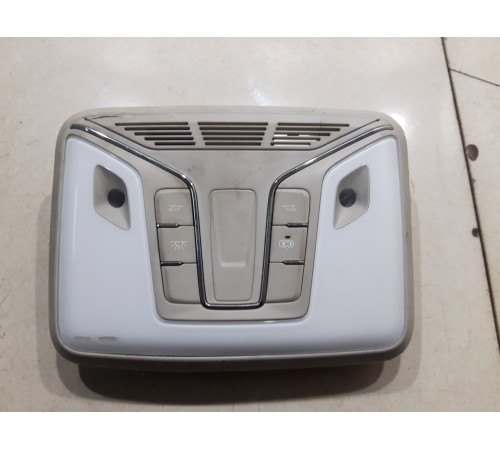 Плафон внутреннего освещения(передний)