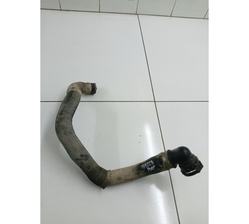 Патрубок системы охлаждения