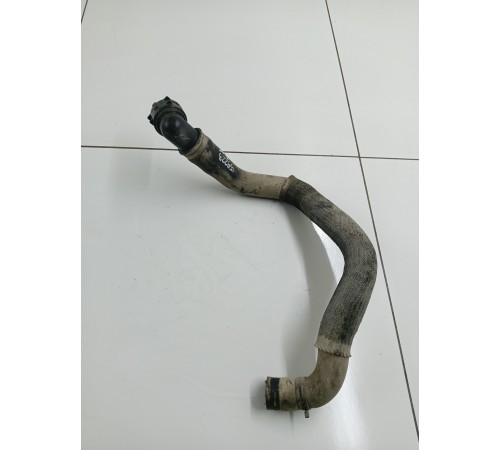 Патрубок системы охлаждения